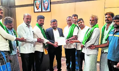Karnataka : मक्का खरीद में ₹30 लाख का बकाया Karnataka : मक्का खरीद में ₹30 लाख का बकाया