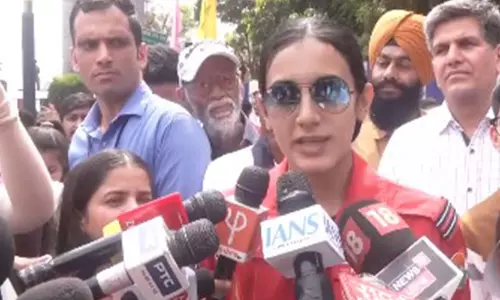 Chandigarh: सूर्य किरण एरोबैटिक टीम ने दो दिवसीय एयर शो का किया समापन