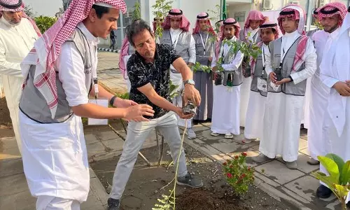 Faleh Al-Juhani की ग्रीन पहल से बढ़ा सऊदी अरब में पर्यावरण जागरूकता Faleh Al-Juhani की ग्रीन पहल से बढ़ा सऊदी अरब में पर्यावरण जागरूकता