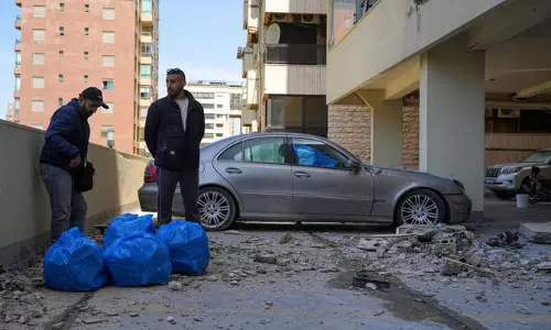 Lebanese के प्रेसिडेंट ने इज़राइली हमले में जर्नलिस्ट की मौत की निंदा की Lebanese के प्रेसिडेंट ने इज़राइली हमले में जर्नलिस्ट की मौत की निंदा की