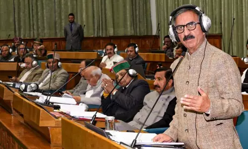 Himachal ने बजट 2026 में ‘एक ज़िला, तीन उत्पाद’ योजना पेश की Himachal ने बजट 2026 में ‘एक ज़िला, तीन उत्पाद’ योजना पेश की