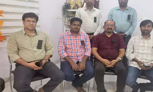 Doctors ने मेडिकल प्रोफेशनल्स पर हमलों को रोकने के लिए सख्त कानून की मांग की Doctors ने मेडिकल प्रोफेशनल्स पर हमलों को रोकने के लिए सख्त कानून की मांग की