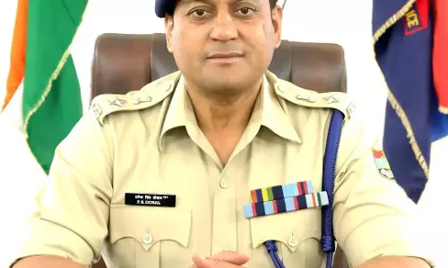 Dehradun: पुलिसकर्मियों की लापरवाही के कारण 12 को सस्पेंड किया गया