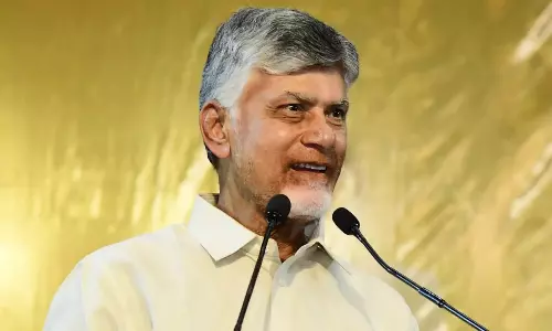 Chandrababu Naidu ने सोलर एनर्जी निवेश और रोज़गार बढ़ोतरी पर खुशी जताई Chandrababu Naidu ने सोलर एनर्जी निवेश और रोज़गार बढ़ोतरी पर खुशी जताई