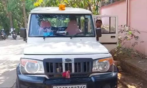 Dhenkanal: इंजीनियरिंग कॉलेज कैंपस में गोलीबारी के हमले से बाल-बाल बचा कॉलेज छात्र।