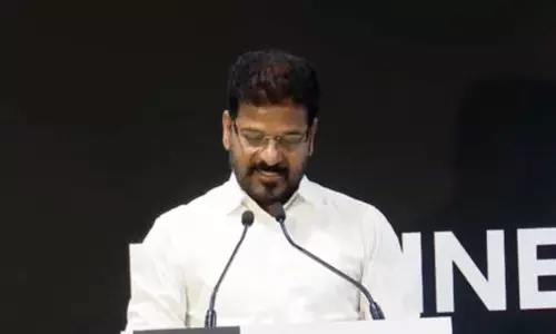 रेवंत रेड्डी ने AI कंपनियों पर पीपल क्रेडिट टैक्स लगाने का प्रस्ताव रखा रेवंत रेड्डी ने AI कंपनियों पर पीपल क्रेडिट टैक्स लगाने का प्रस्ताव रखा