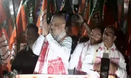 असम विधानसभा चुनावों से पहले Amit Shah ने गुवाहाटी में रोड शो किया