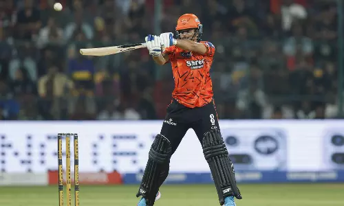 IPL 2026: सनराइजर्स हैदराबाद ने RCB को दिया 202 रनों का लक्ष्य