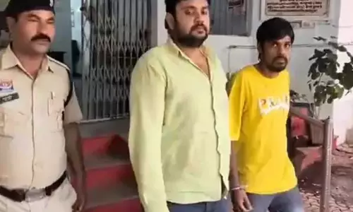 पुरानी रंजिश में युवक पर चाकू से हमला, दो बदमाश गिरफ्तार