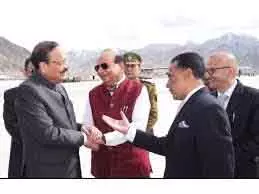 सीजेआई सूर्यकांत ने Ladakh में अहम न्यायिक इंफ्रास्ट्रक्चर का उद्घाटन किया सीजेआई सूर्यकांत ने Ladakh में अहम न्यायिक इंफ्रास्ट्रक्चर का उद्घाटन किया