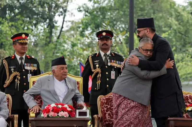 Nepal सरकार के पूर्व PM ओली को जेल भेजने के कदम के बीच बालेन को कमान सौंपी गई Nepal सरकार के पूर्व PM ओली को जेल भेजने के कदम के बीच बालेन को कमान सौंपी गई