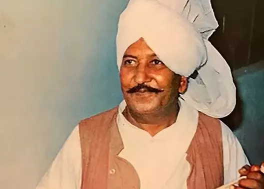 Jammu: फ्रेंड्स वेलफेयर सोसाइटी ने किया लाल चंद यमला को सम्मान Jammu: फ्रेंड्स वेलफेयर सोसाइटी ने किया लाल चंद यमला को सम्मान