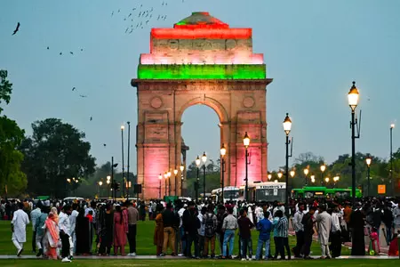 इंडिया गेट-कर्तव्य पथ पर भीड़ कम करने के लिए सख्ती शुरू, रेड लाइट कैमरों से होगा चालान इंडिया गेट-कर्तव्य पथ पर भीड़ कम करने के लिए सख्ती शुरू, रेड लाइट कैमरों से होगा चालान