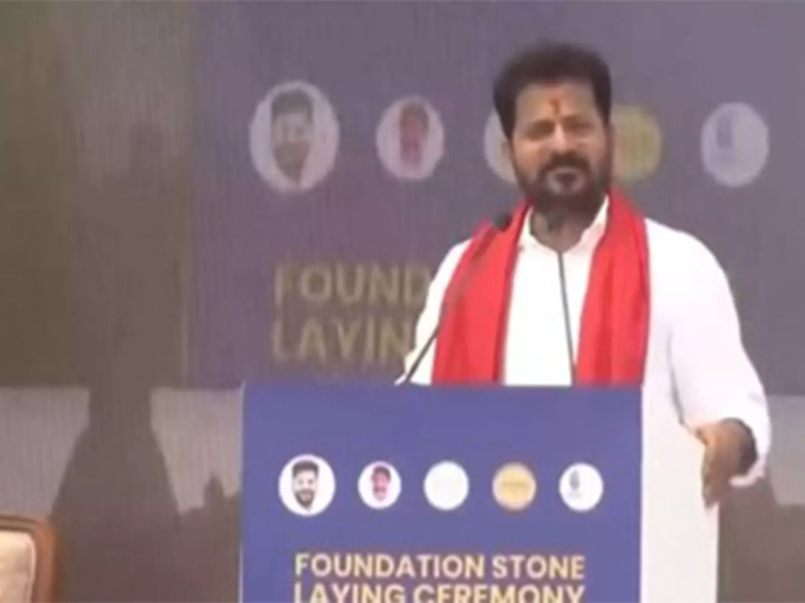Revanth Reddy ने मुसी रिवरफ्रंट मंदिर पुनर्विकास की आधारशिला रखी Revanth Reddy ने मुसी रिवरफ्रंट मंदिर पुनर्विकास की आधारशिला रखी