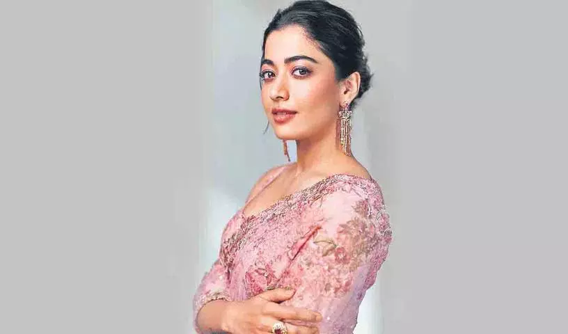 Rashmika Mandanna अपने करियर के पीक पर हैं, अटकलों के बावजूद उन्हें कोई नहीं रोक सकता Rashmika Mandanna अपने करियर के पीक पर हैं, अटकलों के बावजूद उन्हें कोई नहीं रोक सकता