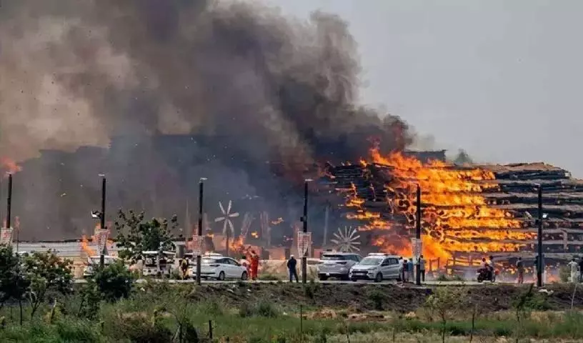 श्री राम नवमी के दौरान अयोध्या की Maha Yajnashala में भीषण आग श्री राम नवमी के दौरान अयोध्या की Maha Yajnashala में भीषण आग