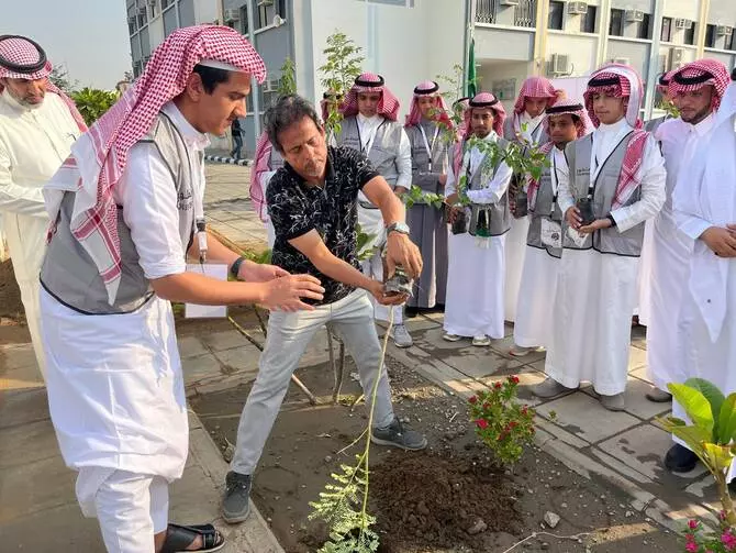 Faleh Al-Juhani की ग्रीन पहल से बढ़ा सऊदी अरब में पर्यावरण जागरूकता Faleh Al-Juhani की ग्रीन पहल से बढ़ा सऊदी अरब में पर्यावरण जागरूकता