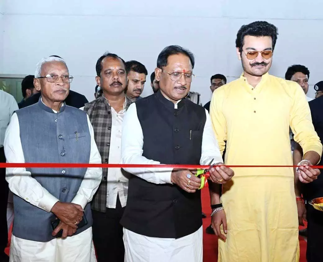 मुख्यमंत्री विष्णुदेव साय ने इनडोर वॉल क्लाइंबिंग हॉल का किया उद्घाटन मुख्यमंत्री विष्णुदेव साय ने इनडोर वॉल क्लाइंबिंग हॉल का किया उद्घाटन