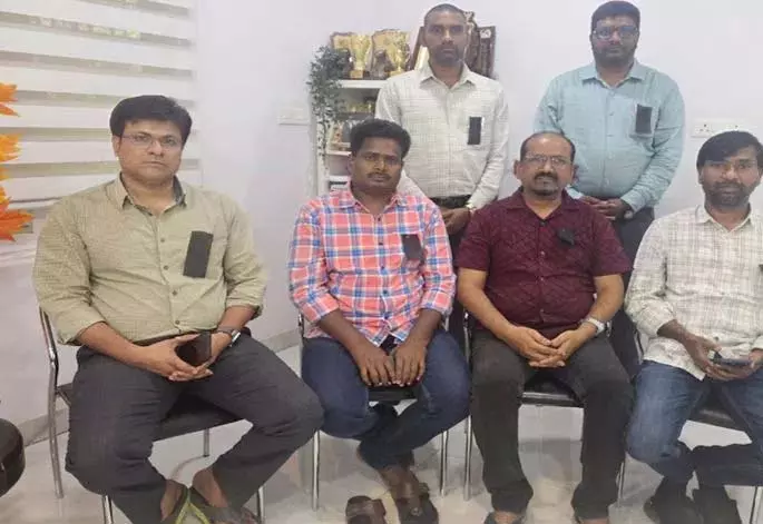 Doctors ने मेडिकल प्रोफेशनल्स पर हमलों को रोकने के लिए सख्त कानून की मांग की Doctors ने मेडिकल प्रोफेशनल्स पर हमलों को रोकने के लिए सख्त कानून की मांग की
