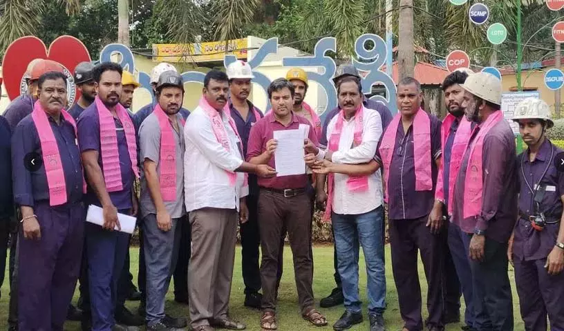 TGBKS ने सिंगरेनी कर्मचारियों के लिए नए मेडिकल बोर्ड की मांग की TGBKS ने सिंगरेनी कर्मचारियों के लिए नए मेडिकल बोर्ड की मांग की