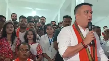 स्थानीय निकाय चुनाव से पहले बीजेपी का जनसेवा पर जोर, हर्ष संघवी का बड़ा बयान स्थानीय निकाय चुनाव से पहले बीजेपी का जनसेवा पर जोर, हर्ष संघवी का बड़ा बयान