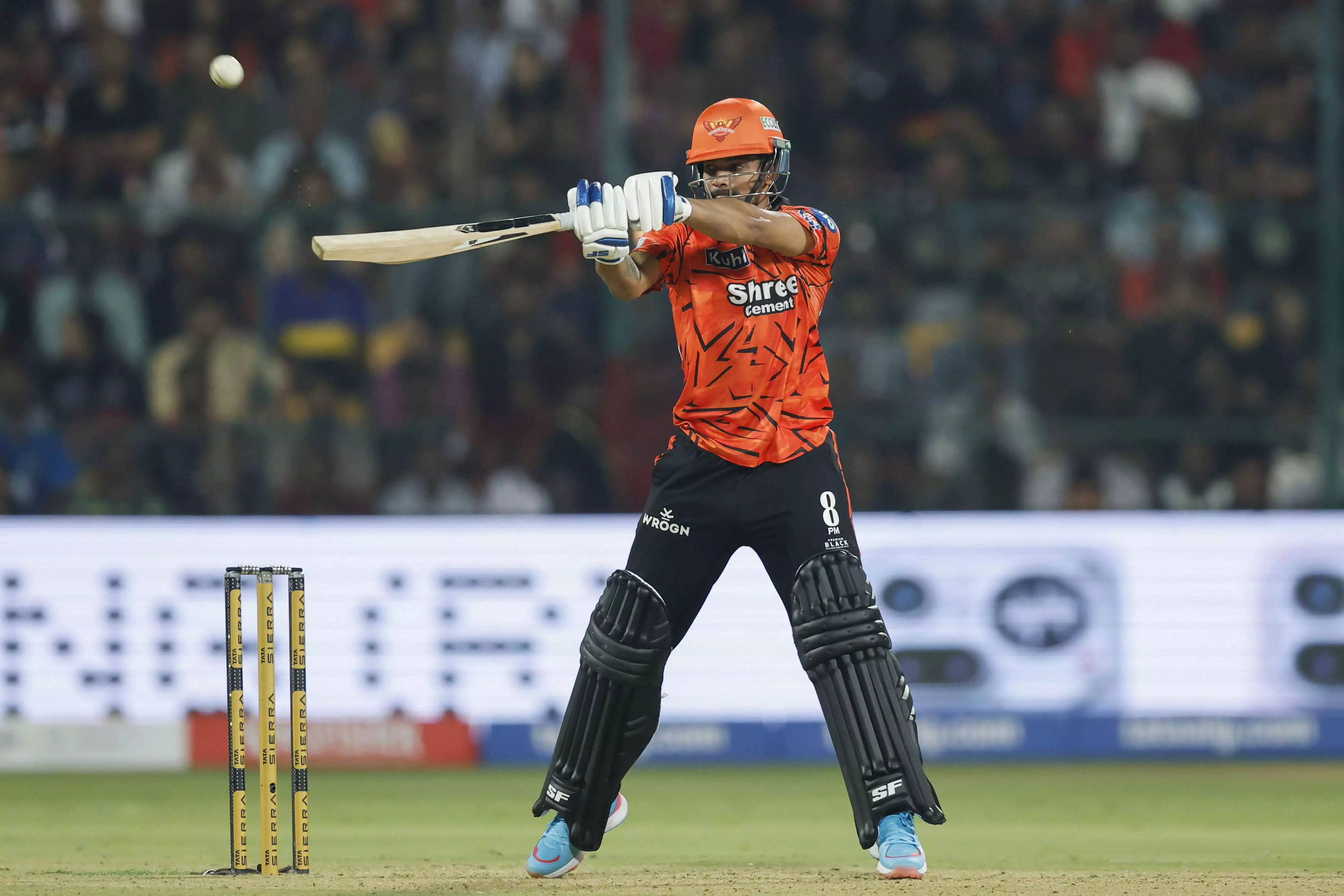 IPL 2026: सनराइजर्स हैदराबाद ने RCB को दिया 202 रनों का लक्ष्य IPL 2026: सनराइजर्स हैदराबाद ने RCB को दिया 202 रनों का लक्ष्य