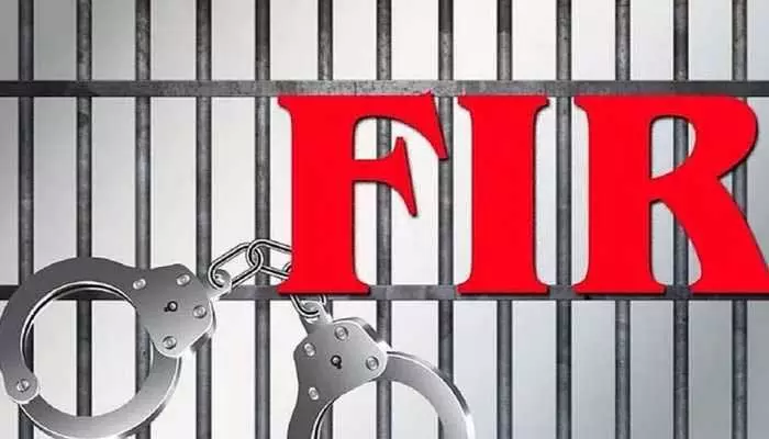 CG: महिला टीचर को गिरफ्तारी का डर दिखाकर की 4.50 लाख की ठगी, FIR दर्ज CG: महिला टीचर को गिरफ्तारी का डर दिखाकर की 4.50 लाख की ठगी, FIR दर्ज