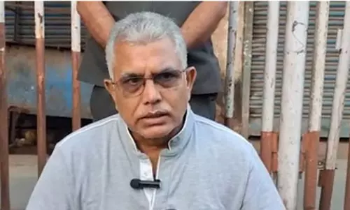 बांग्लादेश से आने वाले घुसपैठिए पूरे देश को बर्बाद कर रहे : दिलीप घोष बांग्लादेश से आने वाले घुसपैठिए पूरे देश को बर्बाद कर रहे : दिलीप घोष