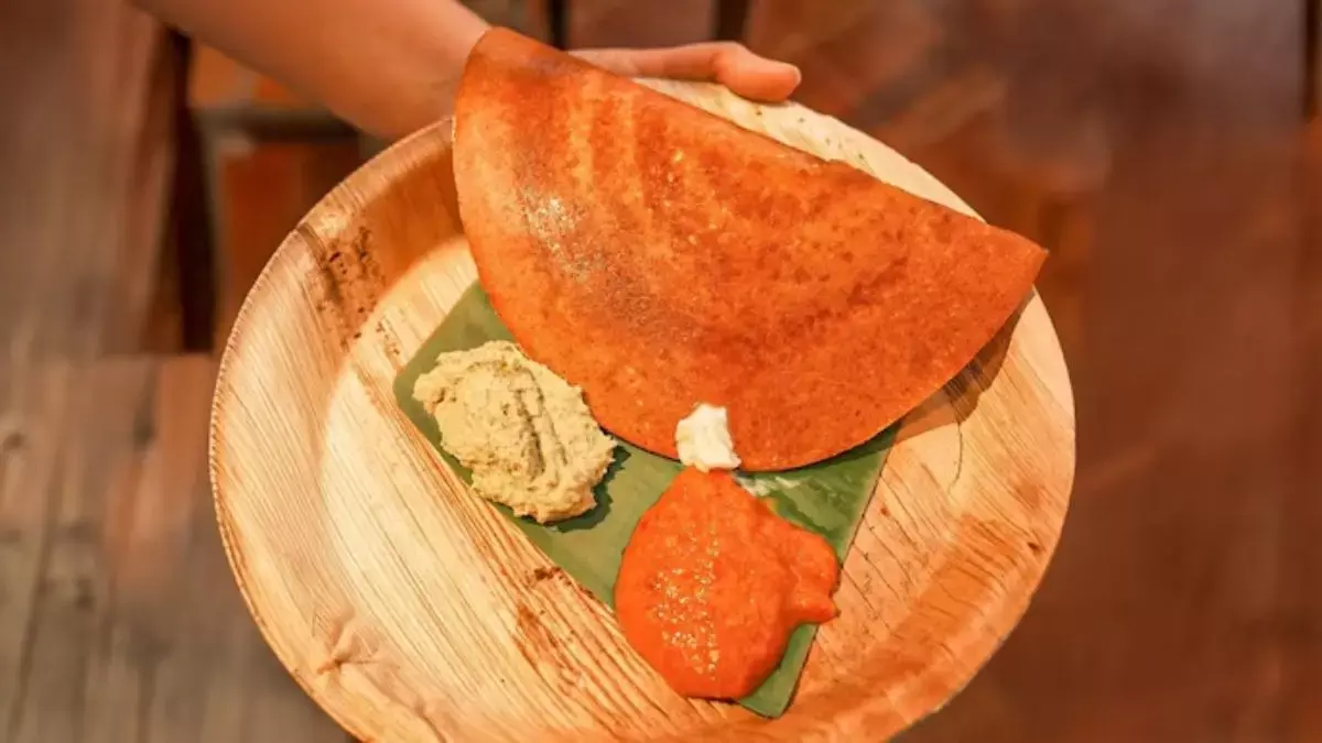 लाइनों से बचें, घर पर ही परफेक्ट बेन्ने डोसा बनाने का तरीका जानें