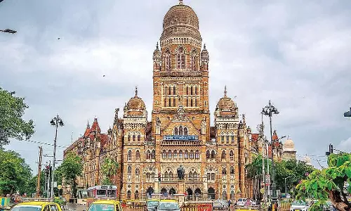 मुंबई : BMC ने 1.5 साल बाद TVC वोटों की गिनती शुरू की, HC ने प्रोसेस को मंज़ूरी दी मुंबई : BMC ने 1.5 साल बाद TVC वोटों की गिनती शुरू की, HC ने प्रोसेस को मंज़ूरी दी