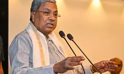 जब हम पढ़ते थे तब हिंदी भाषा ज़रूरी नहीं थी, इसे एग्जाम के लिए भी ज़रूरी नहीं बनाया जाना चाहिए: CM जब हम पढ़ते थे तब हिंदी भाषा ज़रूरी नहीं थी, इसे एग्जाम के लिए भी ज़रूरी नहीं बनाया जाना चाहिए: CM