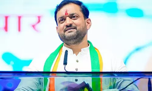 NCP रीयूनियन की चर्चा फिर शुरू, MLA सुनील शेलके ने सुनेत्रा पवार के नेतृत्व में एकता का समर्थन किया