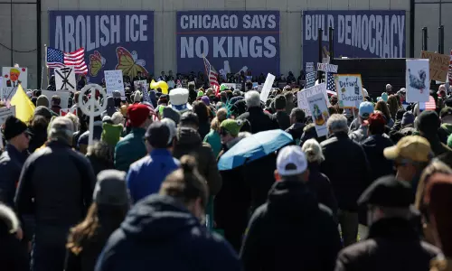 US: ट्रंप की नीतियों, ईरान युद्ध और आर्थिक संकट को लेकर देश भर में नो किंग्स के विशाल विरोध प्रदर्शन भड़के