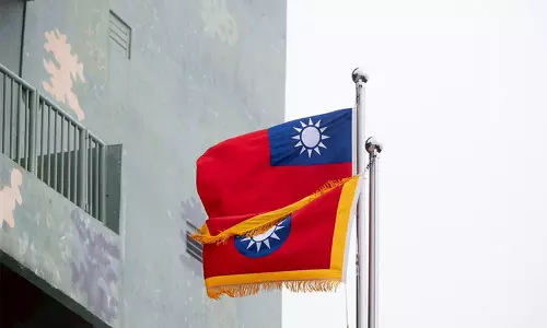 Taiwan ने अपने आसपास 19 चीनी उड़ानें, 9 जहाज़ और 2 सरकारी जहाज़ों का पता लगाया Taiwan ने अपने आसपास 19 चीनी उड़ानें, 9 जहाज़ और 2 सरकारी जहाज़ों का पता लगाया