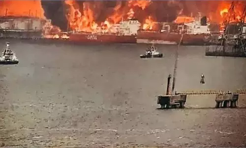 यूक्रेन ने रूस के Ust-Luga Port पर हमला किया, भीषण आग लगने की खबर यूक्रेन ने रूस के Ust-Luga Port पर हमला किया, भीषण आग लगने की खबर