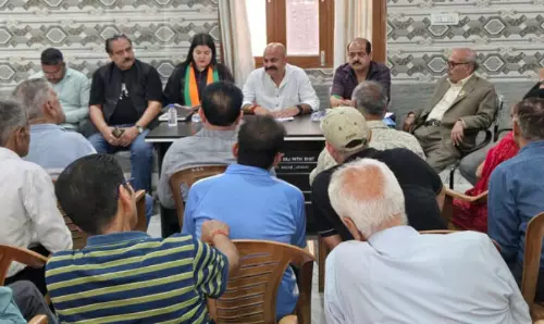 Yudhveer ने बूथ नेटवर्क को मजबूत करने और विकास को बढ़ावा देने के लिए बैठकें कीं Yudhveer ने बूथ नेटवर्क को मजबूत करने और विकास को बढ़ावा देने के लिए बैठकें कीं
