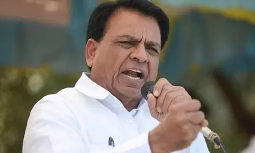 MP : राज्य में ईंधन की पर्याप्त आपूर्ति है, घबराने की जरूरत नहीं है, डिप्टी CM ने जबलपुर में कहा MP : राज्य में ईंधन की पर्याप्त आपूर्ति है, घबराने की जरूरत नहीं है, डिप्टी CM ने जबलपुर में कहा