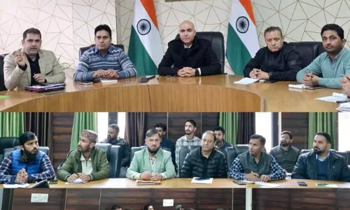 डीसी ने किश्तवाड़ में JKCIP आधारित युवा क्लबों के काम की समीक्षा की