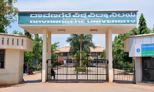 Karnataka : 1 और 2 अप्रैल को डाक से मतदान Karnataka : 1 और 2 अप्रैल को डाक से मतदान