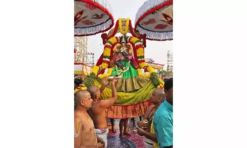 Vontimitta Temple में वात पत्र सई अलंकार सेवा Vontimitta Temple में वात पत्र सई अलंकार सेवा