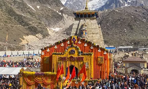 CM धामी ने भरोसा दिलाया है कि सुरक्षित और सुचारू चार धाम यात्रा सुनिश्चित करने के लिए तैयारियां चल रही CM धामी ने भरोसा दिलाया है कि सुरक्षित और सुचारू चार धाम यात्रा सुनिश्चित करने के लिए तैयारियां चल रही