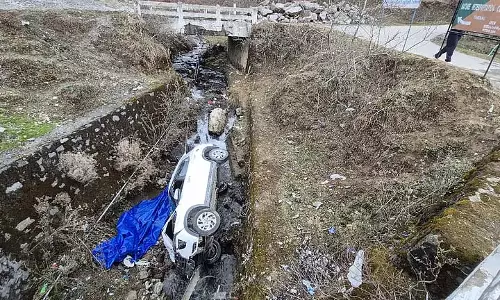Jaynagar के डॉक्टर कपल अरुणाचल में गंभीर एक्सीडेंट में घायल Jaynagar के डॉक्टर कपल अरुणाचल में गंभीर एक्सीडेंट में घायल