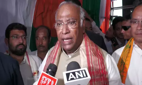 Assam Elections: कांग्रेस ने पांच गारंटियों की घोषणा, ज़ुबीन गर्ग मामले में न्याय का वादा