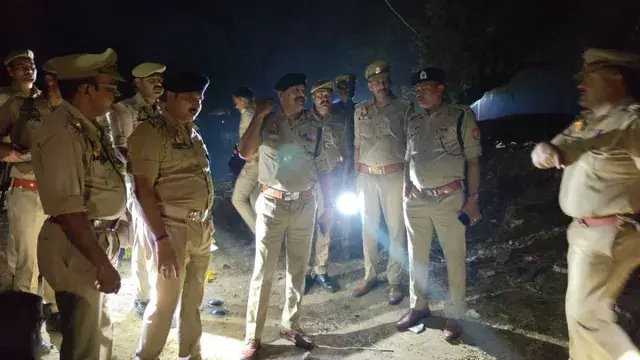 संपत्ति विवाद ने खूनी रूप ले लिया...बेटों ने कुल्हाड़ी का इस्तेमाल पिता पर किया संपत्ति विवाद ने खूनी रूप ले लिया...बेटों ने कुल्हाड़ी का इस्तेमाल पिता पर किया