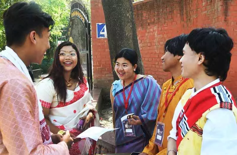 नॉर्थ-ईस्ट के स्टूडेंट्स Delhi में खुद को बाहरी महसूस करते हैं नॉर्थ-ईस्ट के स्टूडेंट्स Delhi में खुद को बाहरी महसूस करते हैं