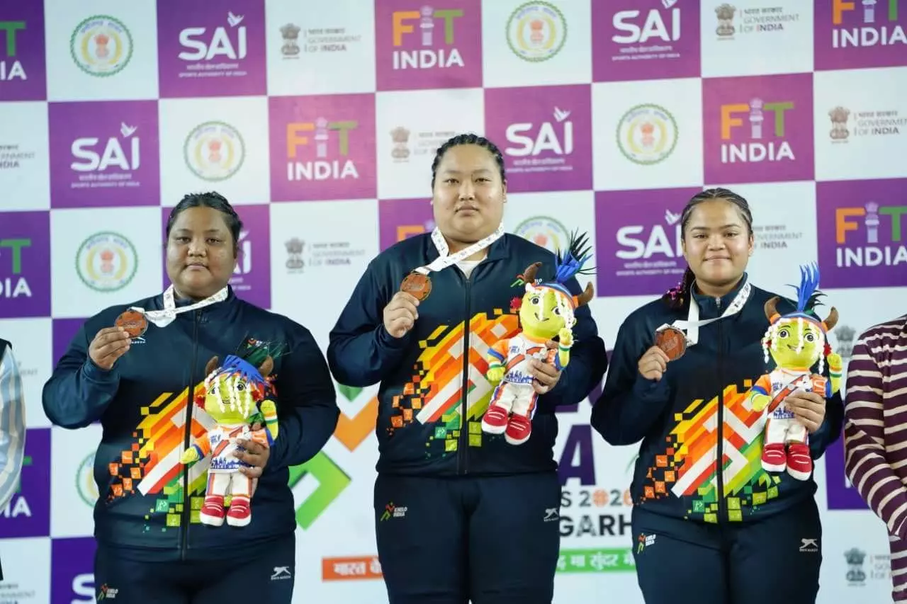 खेलो इंडिया ट्राइबल गेम्स 2026, 86 किलोग्राम भारोत्तोलन में महाराष्ट्र की साक्षी बुरकुले ने जीता स्वर्ण खेलो इंडिया ट्राइबल गेम्स 2026, 86 किलोग्राम भारोत्तोलन में महाराष्ट्र की साक्षी बुरकुले ने जीता स्वर्ण