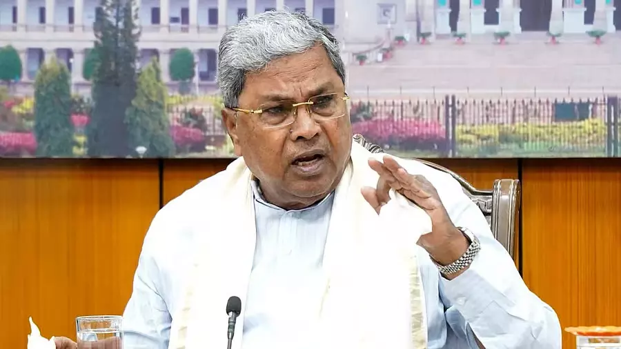 गरीब दलितों, दिव्यांगों और महिलाओं की सुरक्षा के लिए पुलिस जिम्मेदार: CM गरीब दलितों, दिव्यांगों और महिलाओं की सुरक्षा के लिए पुलिस जिम्मेदार: CM