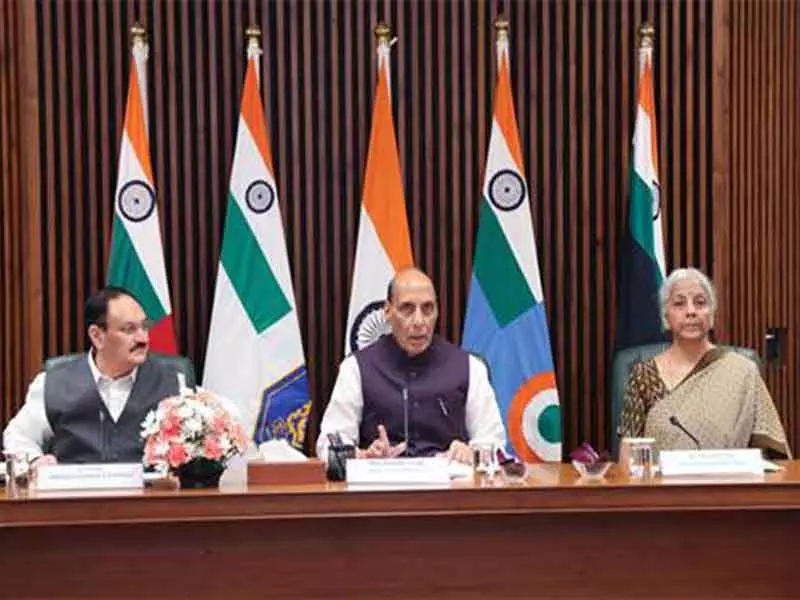 राजनाथ सिंह ने West Asia स्थिति पर IGoM की बैठक की अध्यक्षता, सक्रिय प्रतिक्रिया का आह्वान किया राजनाथ सिंह ने West Asia स्थिति पर IGoM की बैठक की अध्यक्षता, सक्रिय प्रतिक्रिया का आह्वान किया