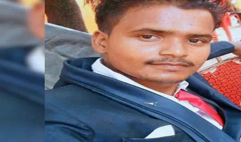 Barabanki में एक आदमी ने आइसक्रीम बेचने वाले का सिर कलम किया, सिर घर ले जाकर खाना बनाया Barabanki में एक आदमी ने आइसक्रीम बेचने वाले का सिर कलम किया, सिर घर ले जाकर खाना बनाया