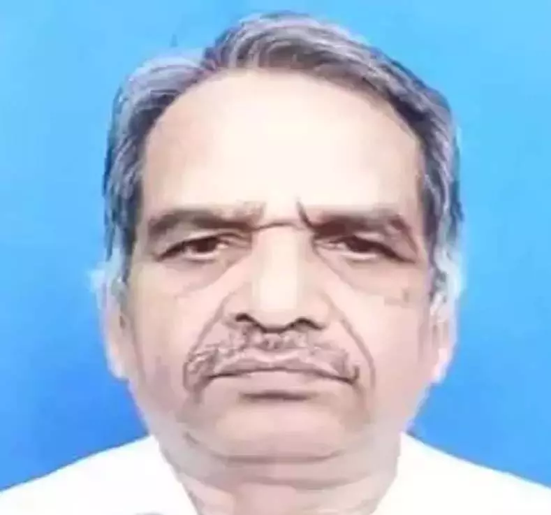 CG: रिटायर्ड शिक्षा अधिकारी की लाश मिली, 8 दिन से थे लापता, हत्या की आशंका CG: रिटायर्ड शिक्षा अधिकारी की लाश मिली, 8 दिन से थे लापता, हत्या की आशंका